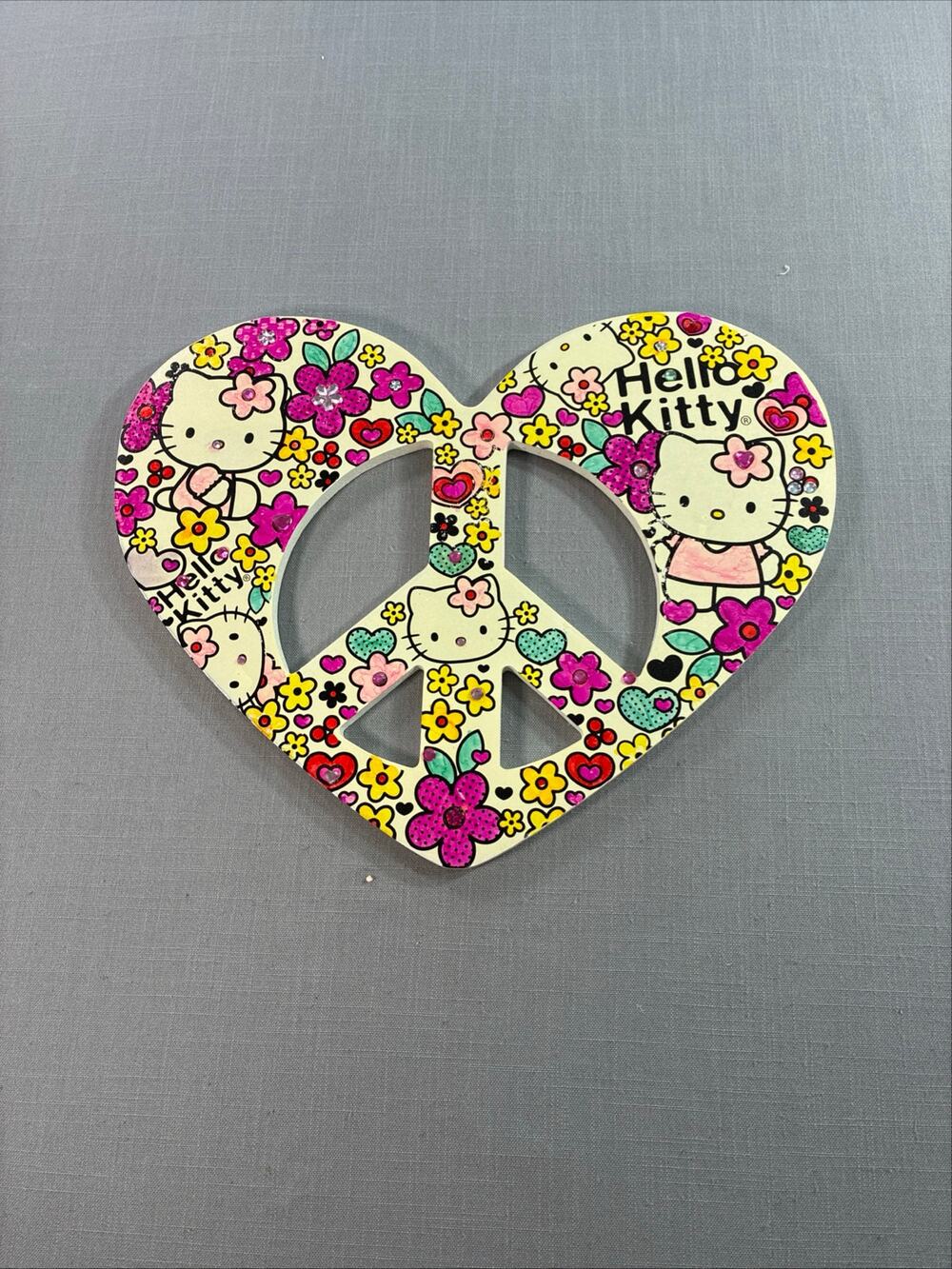 Hello Kitty Peace Sign Heart Wall Decor Glitter Gems Sanrio 2013